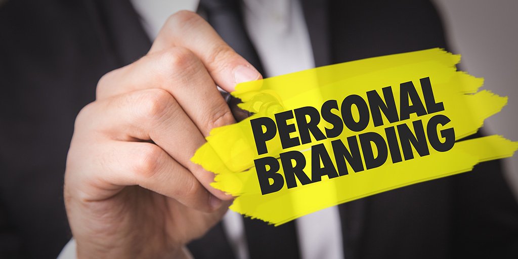 如何利用名字增強個人品牌？三大實用技巧 (How To Use Your Name To Enhance Your Personal Brand? Three Practical Tips)