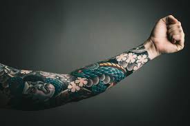 避免這10個刺青英文錯誤：確保你的紋身不出糗！ [Avoid These 10 Tattoo English Mistakes: Ensure Your Ink Doesn't Go Wrong!]