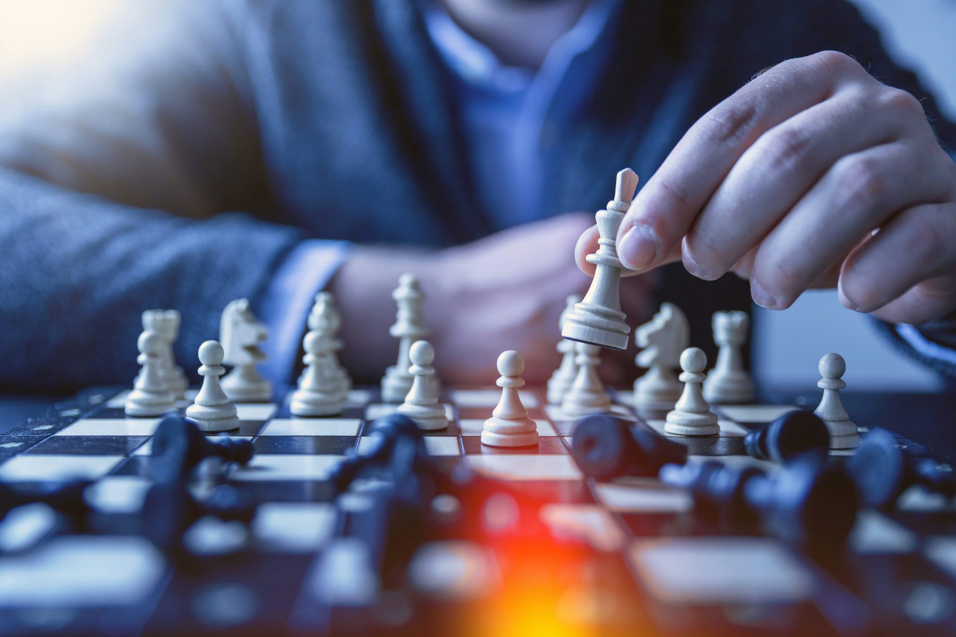 如何透過15英文提升你的職場競爭力？5個必知的技巧 [How To Enhance Your Career Competitiveness With 15 English Terms? 5 Essential Tips]