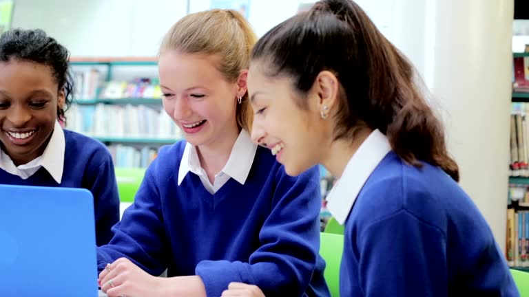 師大附中學生英語學習攻略｜如何在國際競賽中脫穎而出？ [How To Excel In International Competitions: English Learning Strategy At Affiliated Senior High School Of NTNU]