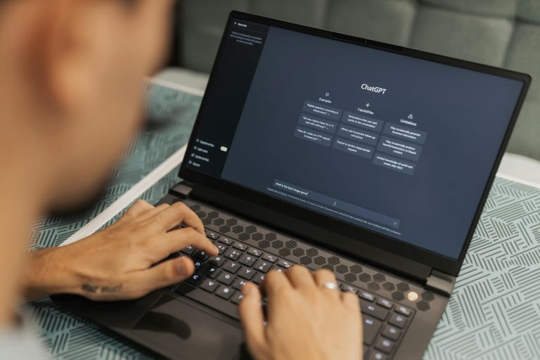 如何利用 ChatGPT 提升英文學習效果？2025 五大必學技巧 [How To Enhance English Learning With ChatGPT: 5 Essential Techniques For 2025]