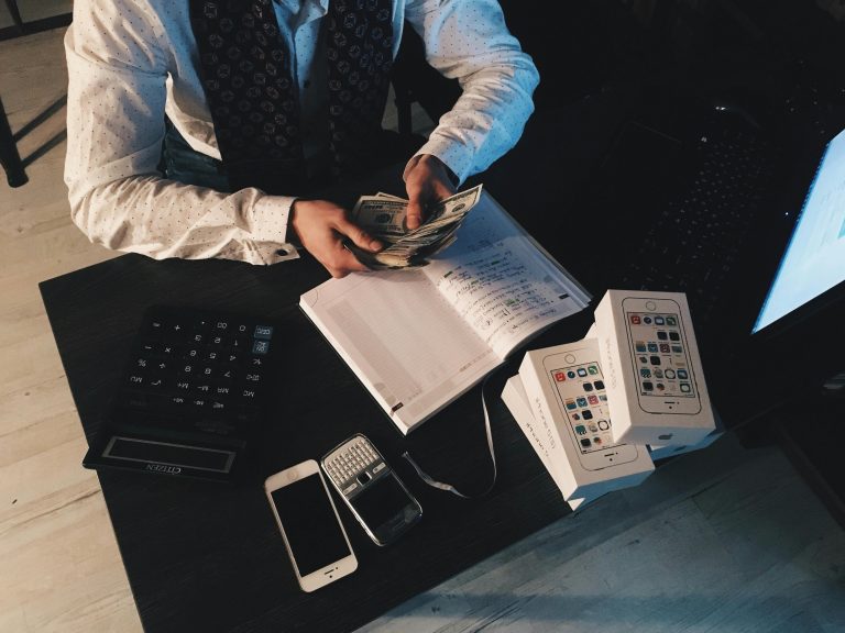 一個人創業可以做什麼？避免這5個常見陷阱讓你成功起步！ [What Can A Solo Entrepreneur Do? Avoid These 5 Common Pitfalls For A Successful Start!]