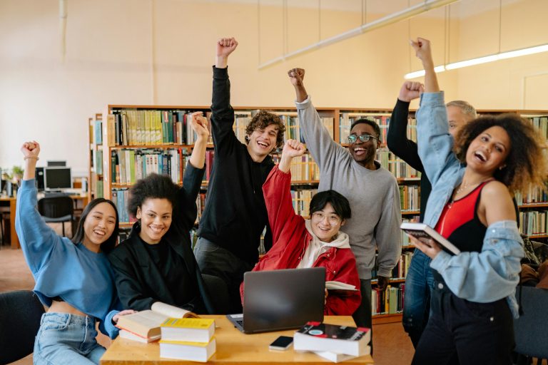 【2025】靜宜大學學生必備：5個提升英文能力的實用技巧 [Essential English Improvement Tips For Providence University Students In 2025]｜整合學習