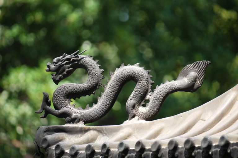 生肖紀年如何影響2024年英文學習趨勢 [How Zodiac Signs Influence English Learning Trends In 2024]｜龍