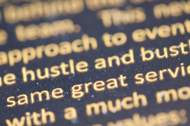 英文字體選擇陷阱？5個常見錯誤讓你的英文設計大打折扣 [5 Common Mistakes In English Font Selection That Ruin Your Design]