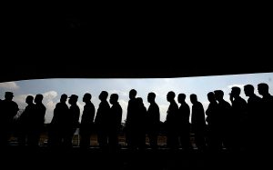 Queue是什麼？英文學習者常見queue用法與5個容易搞混的情境解析 [What Is 'queue'? Common Queue Usages And 5 Confusing Situations For English Learners]