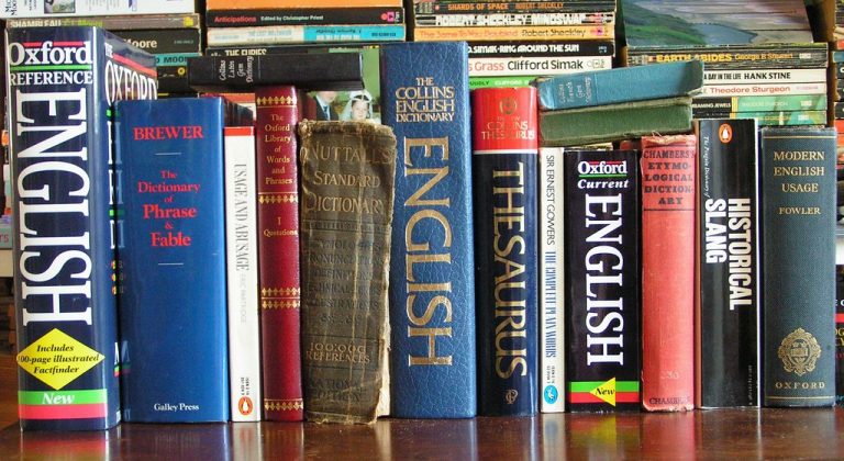 英英字典挑選指南｜2025年英文學習者必避開的5大錯誤 [Guide to Choosing English-English Dictionaries: 5 Mistakes English Learners Must Avoid in 2025]
