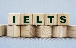 雅思分數對照表2025｜避免選錯課程必看的分數級距解析 [IELTS Score Comparison Table 2025｜Essential Band Guide to Avoid Wrong Course Choices]