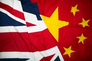 中翻英推薦翻譯社怎麼選？2025不可不知的5大避雷秘訣 [How to Choose Recommended Chinese to English Translation Agencies? 5 Essential Tips for 2025]