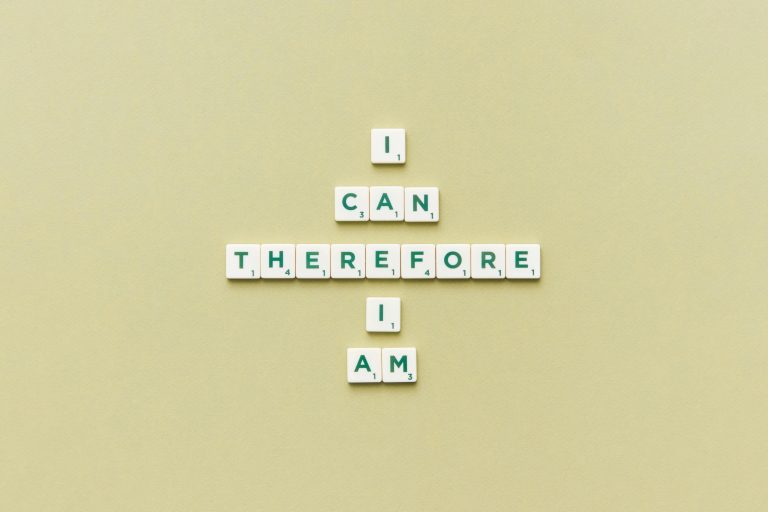 因此 英文怎麼說？5個常見英文表達與實用例句整理 [How To Say “Therefore” In English? 5 Common Expressions And Practical Examples]