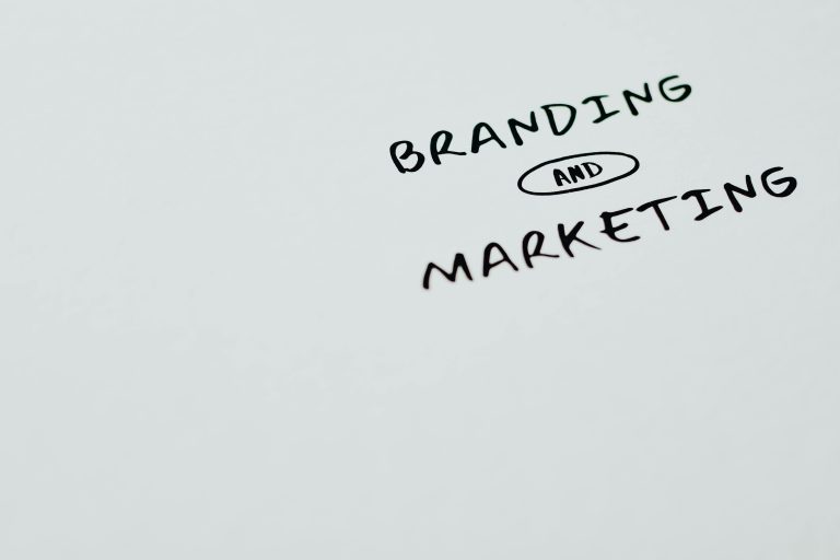 英文文案常見5大錯誤你踩過幾個？行銷新手必看避免業績下滑 [5 Common English Copywriting Mistakes: Must Know Tips For Marketers]