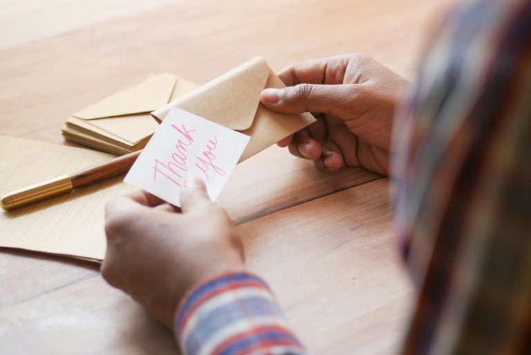 謝謝英文怎麼說？7種情境避免用錯的道地表達法一次學會 [7 Authentic Ways To Say Thank You In English: Avoid These Common Mistakes]