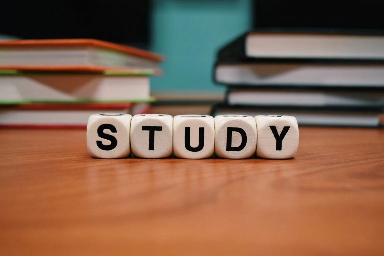 自學英文必避開的5大錯誤（2025最新經驗分享） [5 Biggest Mistakes To Avoid When Self Studying English In 2025]