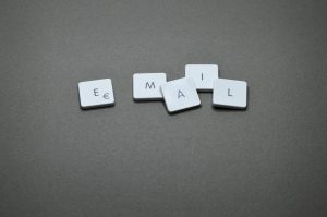 線上英文課程不適合你的5個原因｜新手學英文前必看 [5 Reasons Why Online English Courses May Not Be Suitable For You: Must Read For English Learning Beginners]