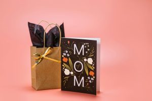 母親節卡片 英文寫法你用錯了嗎？5個常見錯誤一次解析 [Mother’s Day Card English Writing: Are You Making These 5 Common Mistakes?]
