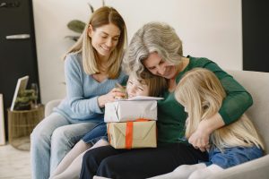 感人母親節禮物別再送錯！5個最適合英文老師媽媽的貼心選擇 [Touching Mother’s Day Gifts: 5 Perfect Picks For English Teacher Moms]