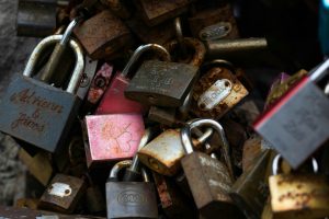 名字翻譯常見錯誤：2025年你可能沒發現的5大英文姓名翻譯陷阱 [Common Mistakes In Name Translation: 5 Hidden Name Translation Pitfalls For 2025]