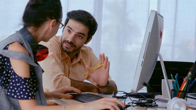 推薦翻譯公司怎麼選？5個避免踩雷的英文筆譯實用技巧 [How To Choose A Translation Company_ 5 Practical Tips To Avoid Pitfalls In English Translation]