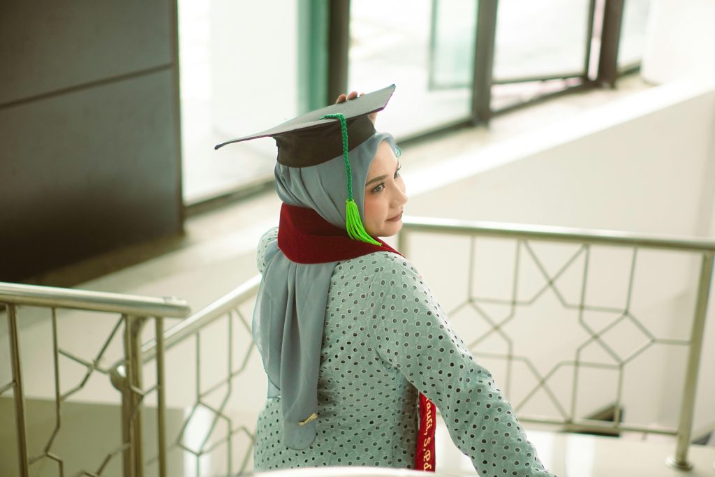 青春畢業英文如何說？5個最常見但容易搞錯的用法解析 [How To Say Graduation In English? 5 Common But Easy To Make Mistakes Explained]｜