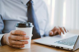 創業學生必看：7個常犯錯誤你絕不能忽略！（含英文表達教學） [7 Common Mistakes Student Entrepreneurs Must Avoid (with English Expression Tips)]