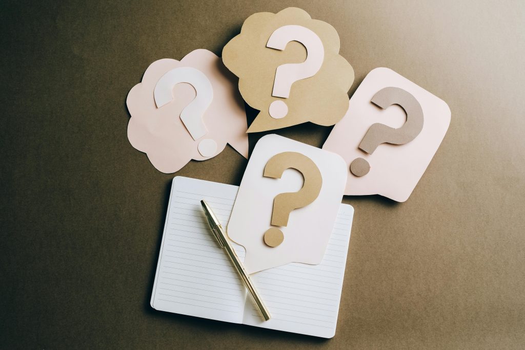 樂齡教育英文學習常見錯誤：5個你一定要避開的陷阱 [5 Common Pitfalls In Senior English Learning: Mistakes You Must Avoid]｜