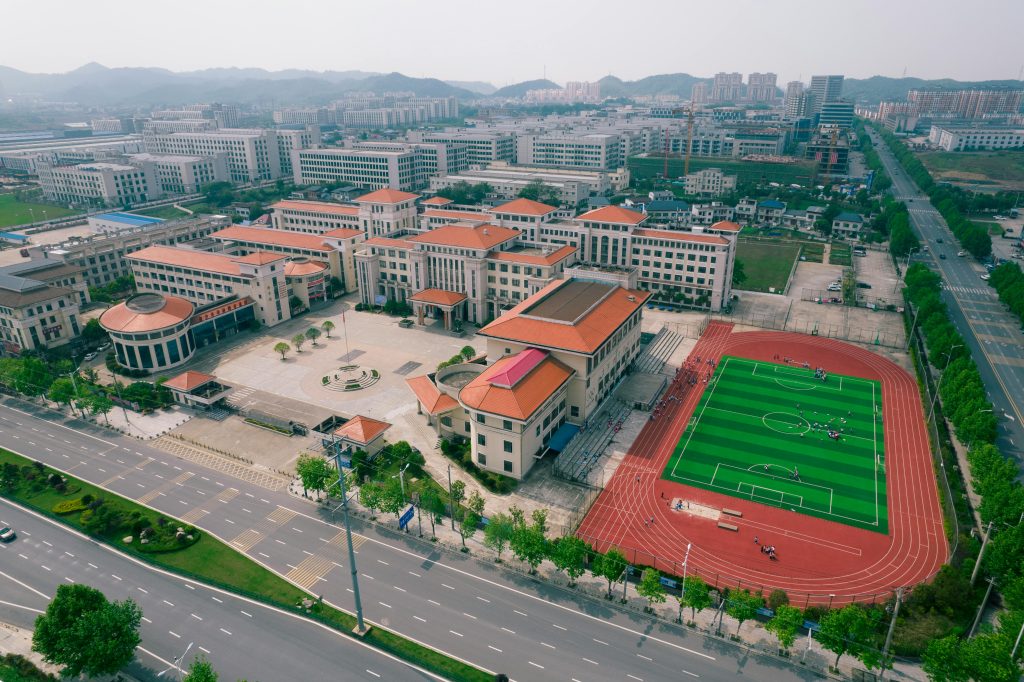 國中學區爭議不可不知的5大陷阱｜家長選校時最常後悔的決定 [5 Hidden Pitfalls In Junior High School District Controversy: Parents' Regrets In School Selection]｜