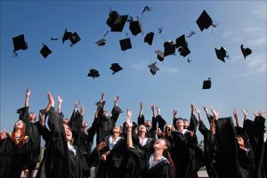 青春畢業英文如何說？5個最常見但容易搞錯的用法解析 [How to Say Graduation in English? 5 Common But Easy-to-Make Mistakes Explained]