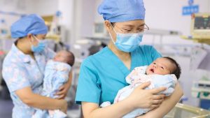 台灣生育率低迷原因大解析：5個英文報導常見詞彙你不可不知 [In-depth Analysis of Taiwan's Low Fertility Rate: 5 Essential English News Terms]