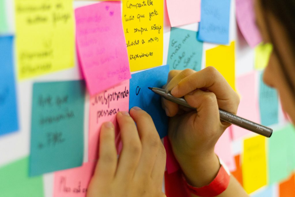 軟實力專業力不足？5個常見英文職場錯誤你一定要避免！ [5 Common English Workplace Mistakes That Undermine Your Professional Soft Power]｜