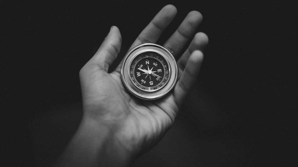 高中畢業焦慮該怎麼辦？3個英文學習方法助你順利迎接新人生階段 [How To Deal With Graduation Anxiety? 3 English Learning Methods To Help You Embrace A New Chapter]｜