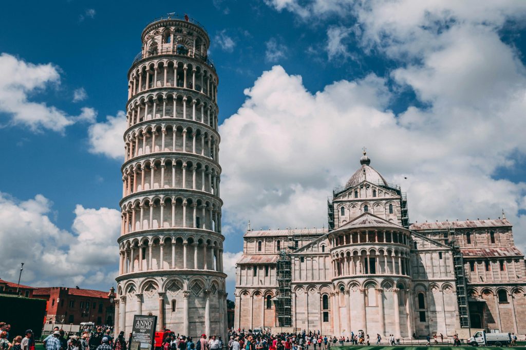 教育新聞熱搜｜2025年你不可忽略的5大國際英文學習趨勢 [Top 5 Unmissable Global English Learning Trends In 2025]｜
