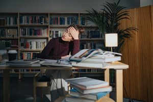 升高中要不要補習？家長、老師、過來人這樣說：7個你不可不知的選擇關鍵 [Should You Attend Cram School In High School? 7 Crucial Points From Parents, Teachers, And Seniors]