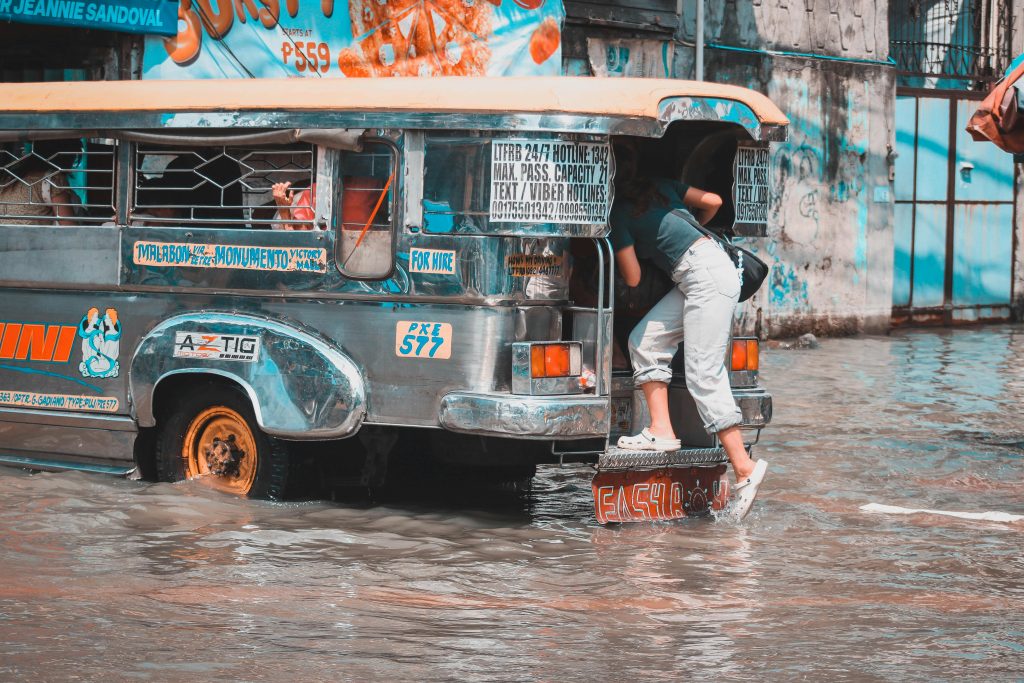 台灣熱門科系排行｜2025留學選系避坑指南：你不知道的冷門出路與英文關鍵力 [Taiwan’s Most Popular Majors Ranking | 2025 Study Abroad & Major Selection Guide: Unknown Niche Paths And English Power]｜