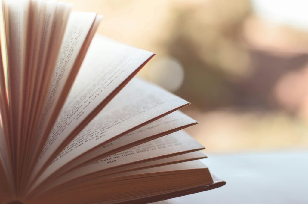 夜間飛行讀後心得：4個英文學習者絕不能忽視的啟發 [Night Flight Reading Reflections: 4 Insights English Learners Must Not Ignore]｜