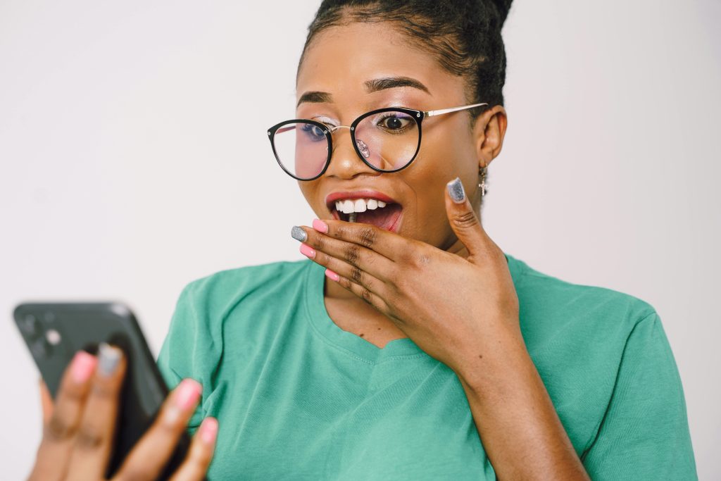 最低薪資英文怎麼說？避免這5個常見翻譯錯誤 [How To Say 'Minimum Wage' In English? Avoid These 5 Common Translation Mistakes]｜