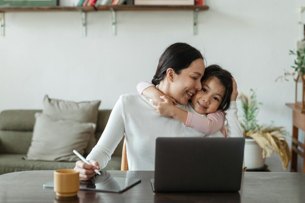 親子天下線上課程評價大揭密｜3個你不能不知道的英文學習迷思 [Parenting World Online Course Review Uncovered｜3 English Learning Myths Every Parent Should Know]｜