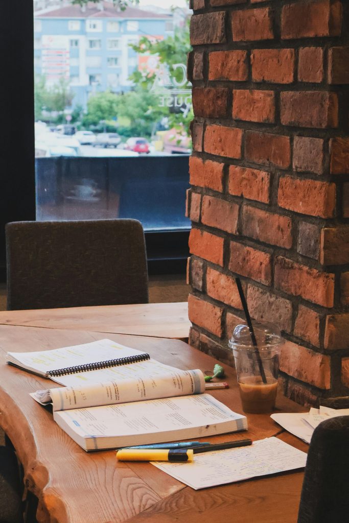 職場技能學習常見錯誤：你該避免的5大英文自學迷思 [Workplace Skills Learning Mistakes: 5 English Self Study Myths To Avoid]｜