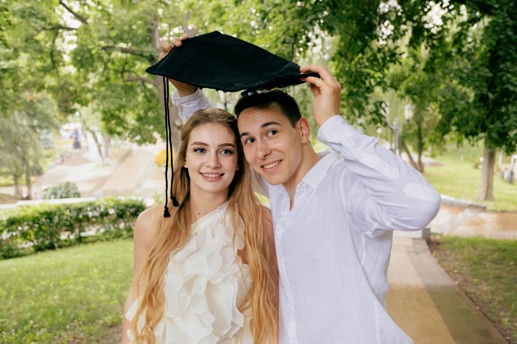 UNESCO AI 教育不可不知的5大潛在風險｜你容易忽略的英文學習陷阱 [5 Hidden Risks Of UNESCO AI In Education: English Learners Must Know]｜