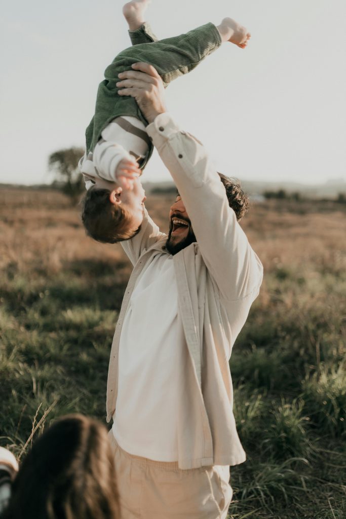 育兒成本太高？7個你可以立即減少花費的實用英文技巧 [7 Practical English Tips To Cut Child Rearing Costs Immediately]｜