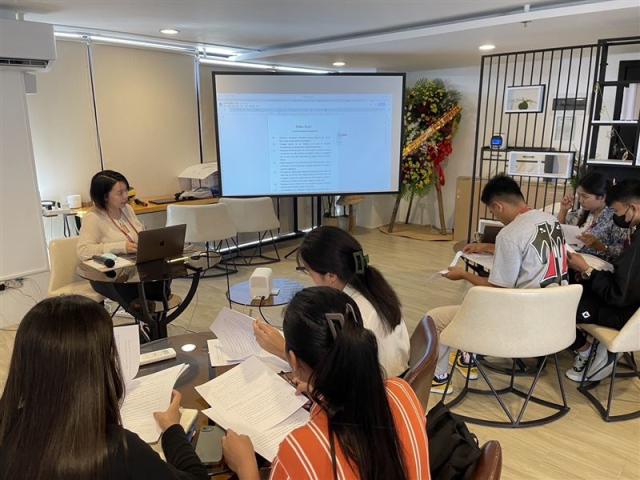 💙AI英文學習工具推薦：考試與留學都適用，3個你不能錯過的高效選擇