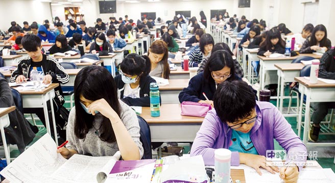 ????家長焦慮飆升！孩子升學怎麼選才對？5個關鍵陷阱與避雷英文學習建議