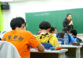 ????熱門補習班推薦清單出爐！家長口碑大比拚：2025年你絕不能錯過的英文補習班大評比