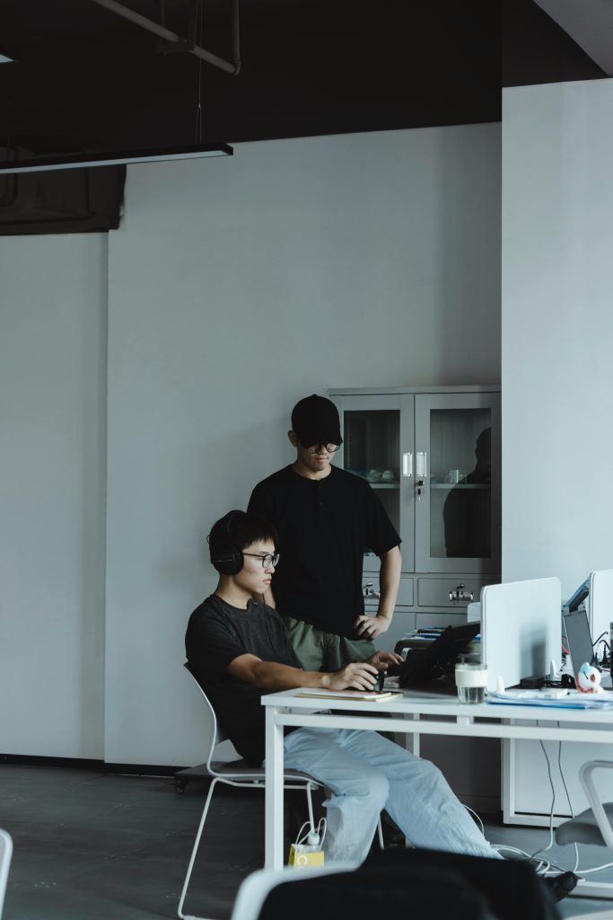 AI在教育的應用：老師絕不能忽視的5大陷阱 [The Application Of AI In Education: 5 Major Traps Teachers Must Not Ignore]｜