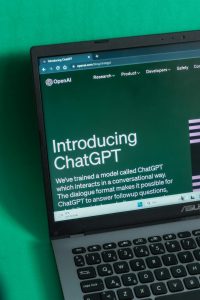 ChatGPT 免費有哪些陷阱？英文學習者絕不能忽略的5大使用誤區 [ChatGPT Free Traps? 5 Key Pitfalls English Learners Must Not Ignore]