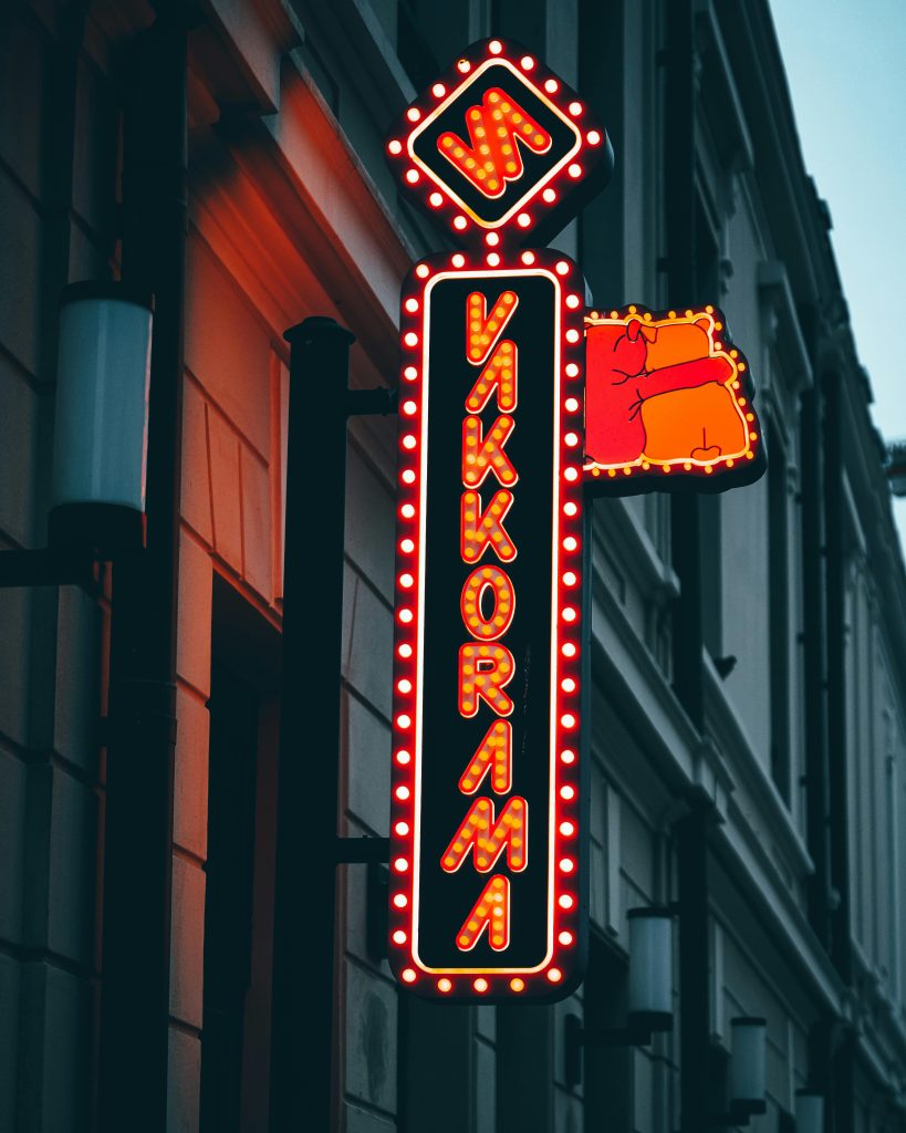 姓名翻譯常見錯誤：5 個避免讓你的英文名字鬧笑話的實用技巧 [Common Mistakes In Name Translation: 5 Practical Tips To Avoid Embarrassment]｜