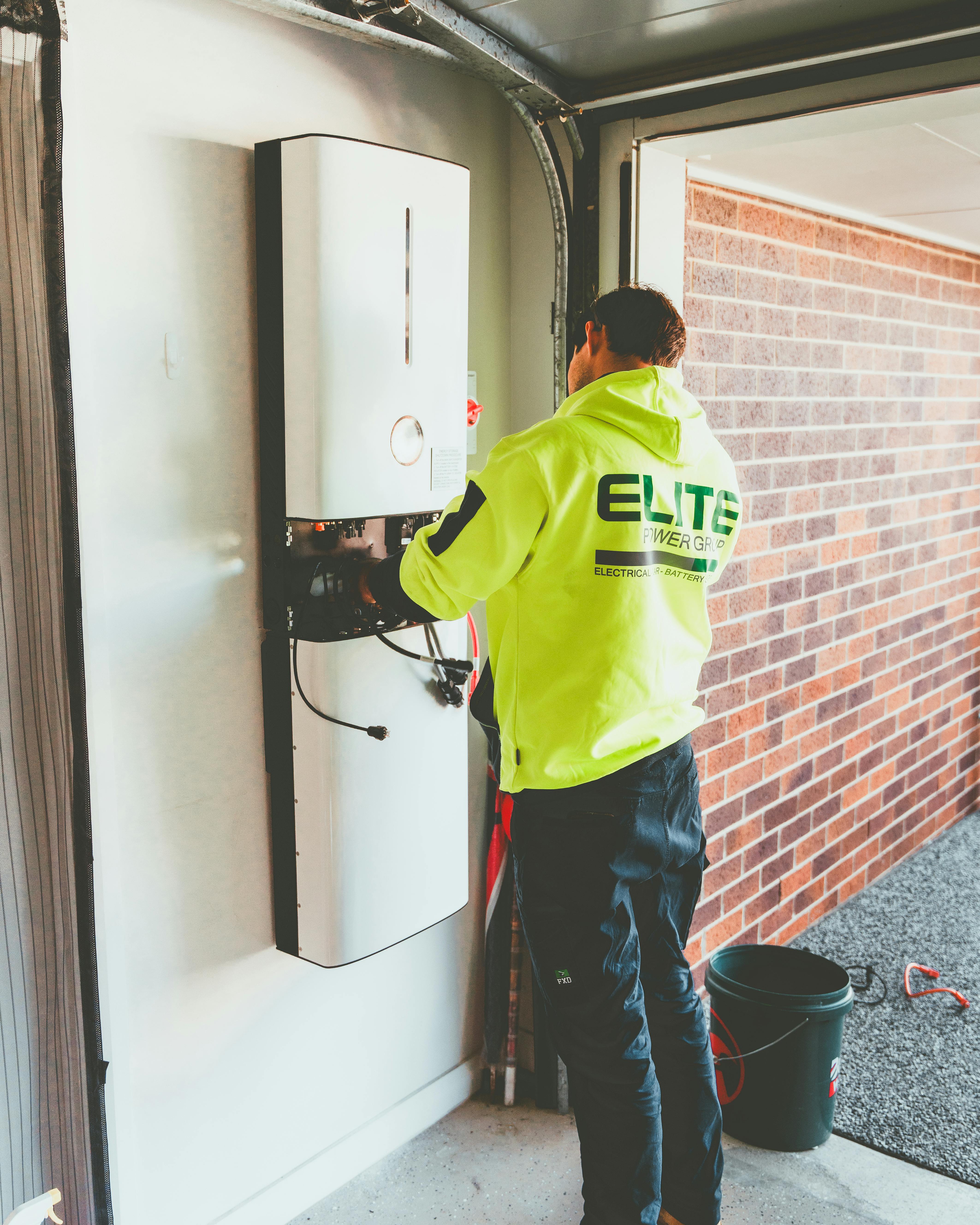 Fyi 是什麼意思？你必須避免這3個常見誤用！英文職場溝通實例解析 [What Does Fyi Mean? Avoid These 3 Common Misuses In Workplace English Communication]｜