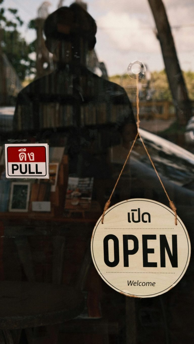 泰國英文怎麼學最有效？5個常見錯誤你必須避免 [How To Learn Thai English Most Effectively? 5 Common Mistakes You Must Avoid]