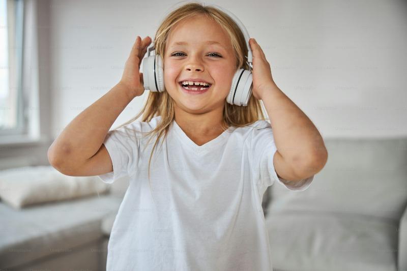 2025成長必聽：七大經典兒童英文歌全攻略｜分齡學習、親子教學法、語感啟蒙一次搞懂 (5)