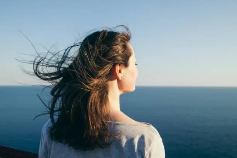 People Mountain People Sea 是什麼意思? 3 情境秒懂這句英文表達用法! (8)