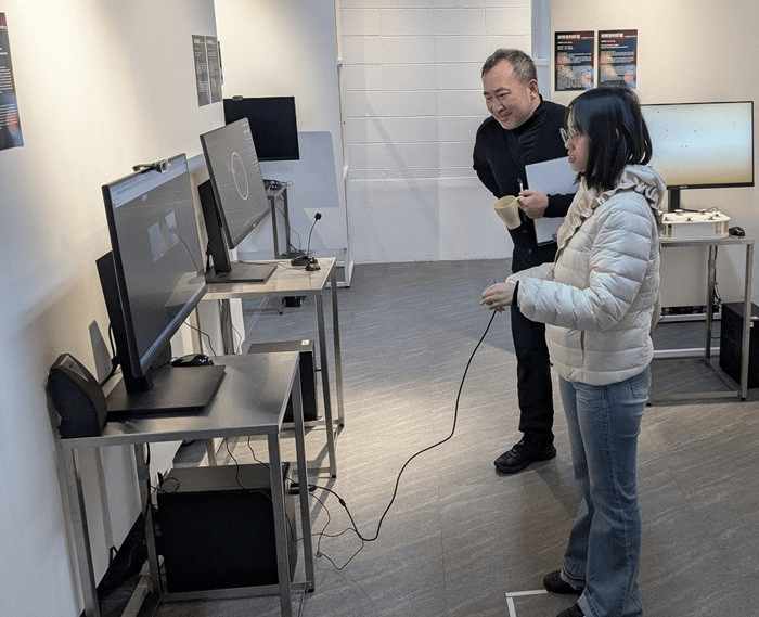 AI 成為跨世代溝通介面!元智大學「雙頻 Dual-Tone」成果展,讓快與慢在互動中相遇